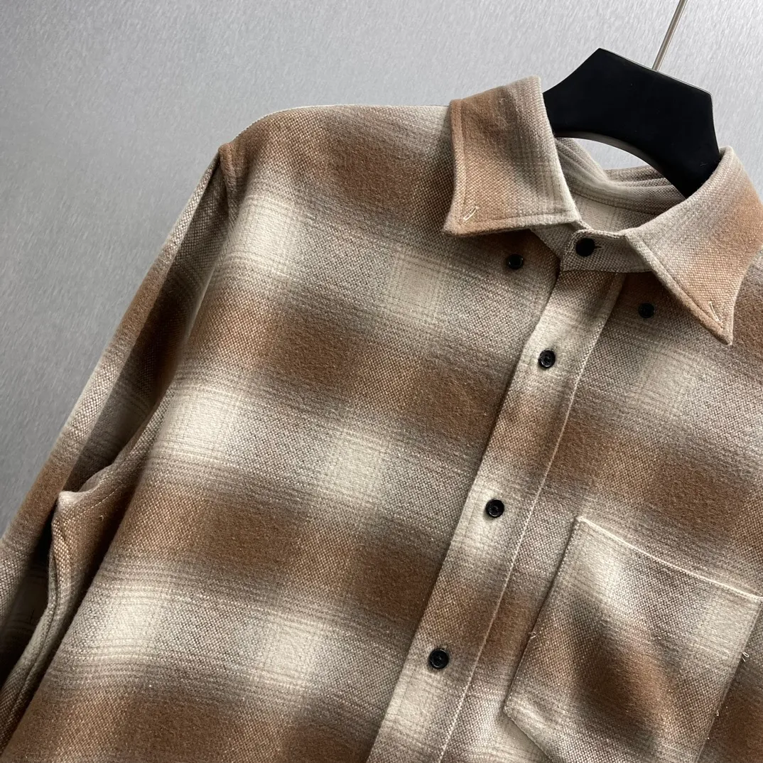 🅿️490 🧧Ralph Laure Classic Fit Checked Cotton Flannel Shirt Size; S-XL This retro shirt is made of cotton flannel fabric, with a lightweight yet strong texture and a practical silhouette